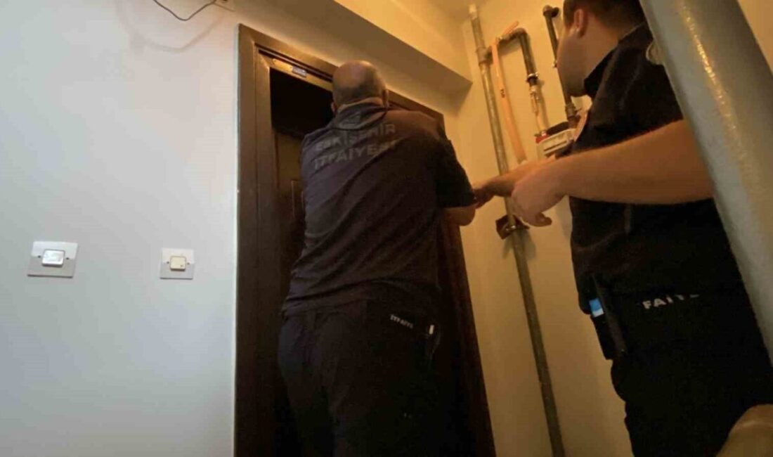 Eskişehir’de yalnız başına yaşadığı evinde baygınlık geçiren yaşlı kadın, itfaiye