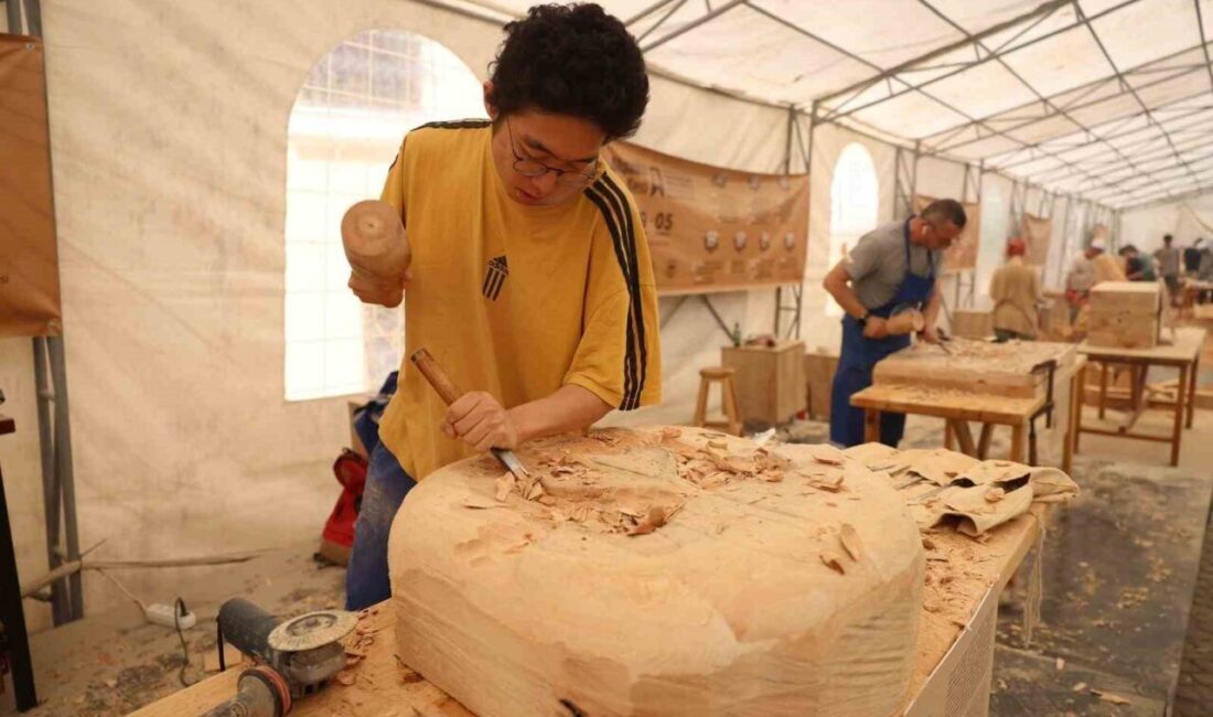 Odunpazarı Belediyesi tarafından bu yıl sekizincisi düzenlenen Uluslararası Ahşap Heykel