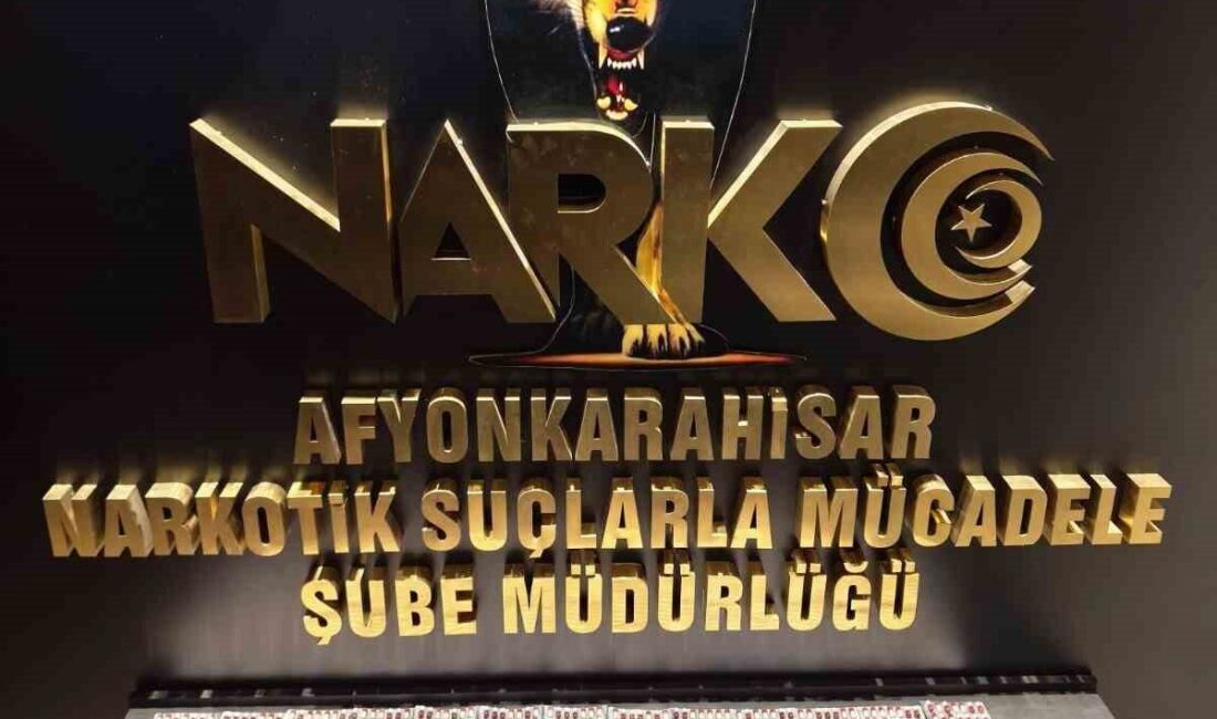 Afyonkarahisar’da polis tarafından yolcu otobüsünde yapılan aramada 1368 adet uyuşturucu