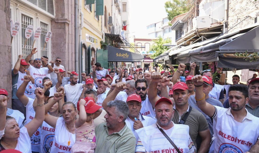 - "(İşçilerin İzmir Büyükşehir Belediyesi meclis toplantısına alınmaması) Cemil Bey