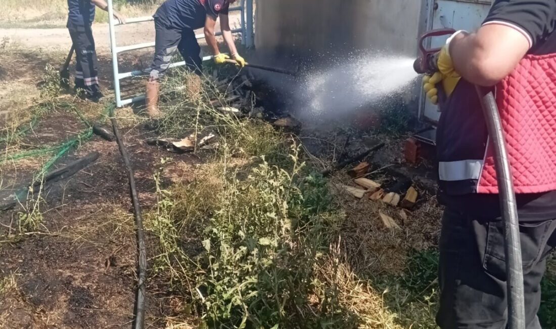 Afyonkarahisar’ın Şuhut ilçesinde besihane bahçesindeki otların yanması sonucu meydana gelen