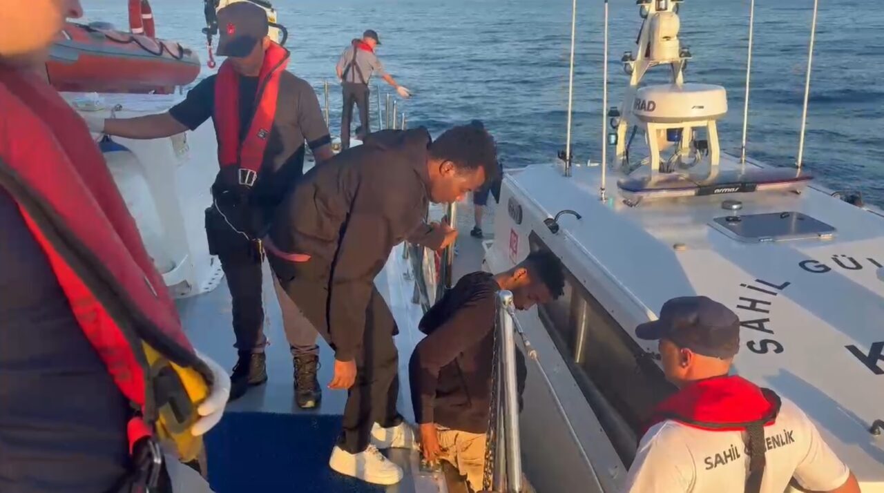 - Göçmen kaçakçılığı iddiasıyla 1 şüpheli gözaltına alındı