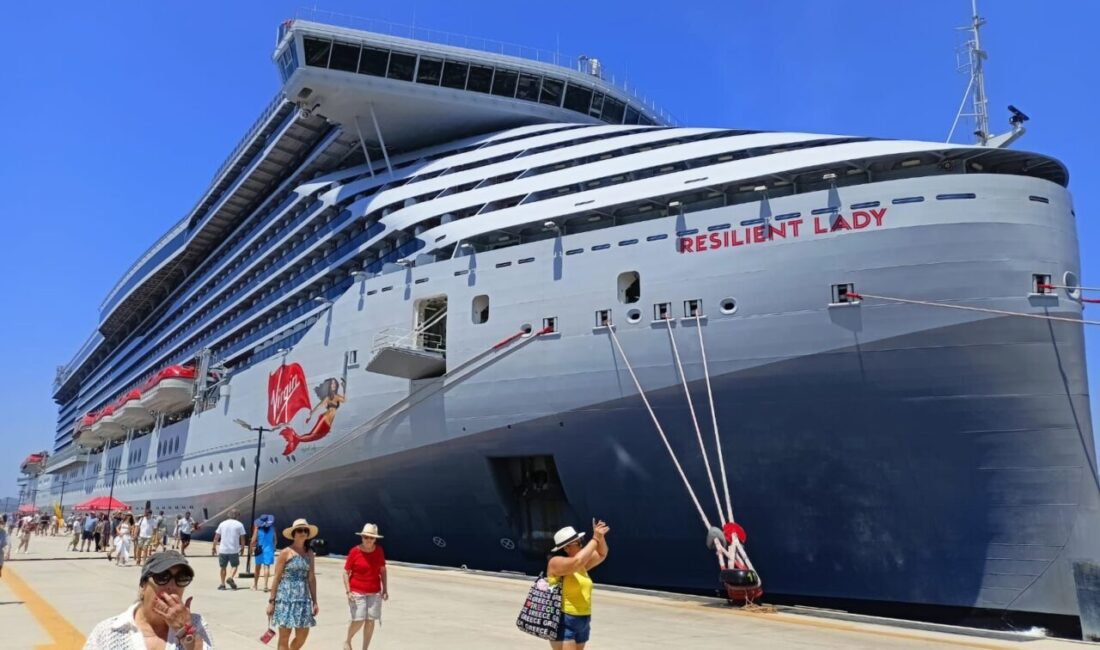 MUĞLA (AA) – Bahamalar bayraklı "Resilient Lady" kruvaziyeri, 2 bin