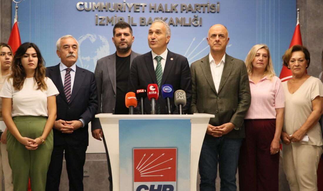 - " (İzmir Büyükşehir Belediyesine yönelik yolsuzluk soruşturmaları) İzmir'de iddianamenin