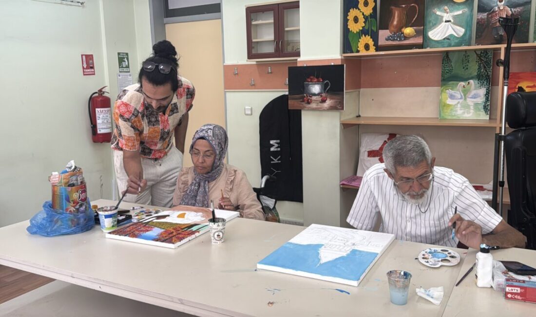 - Halk Eğitim Merkezindeki kursa katılan Türkiye Sakatlar Derneği Afyonkarahisar