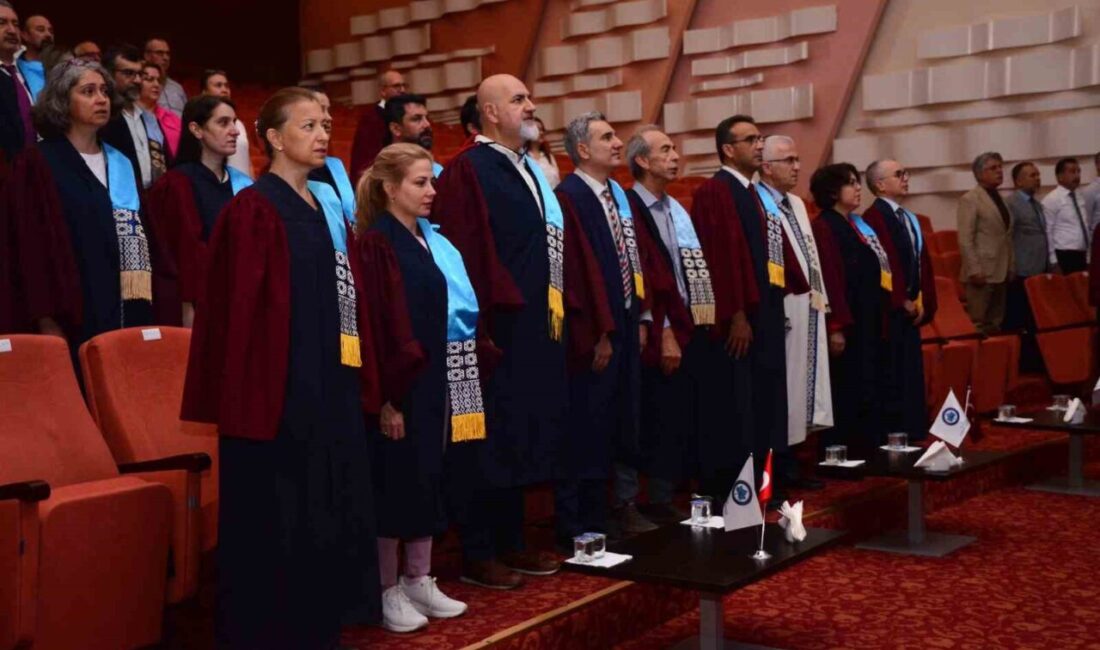 Eskişehir Osmangazi Üniversitesi’nde (ESOGÜ) düzenlenen “15 Temmuz Demokrasi ve Milli
