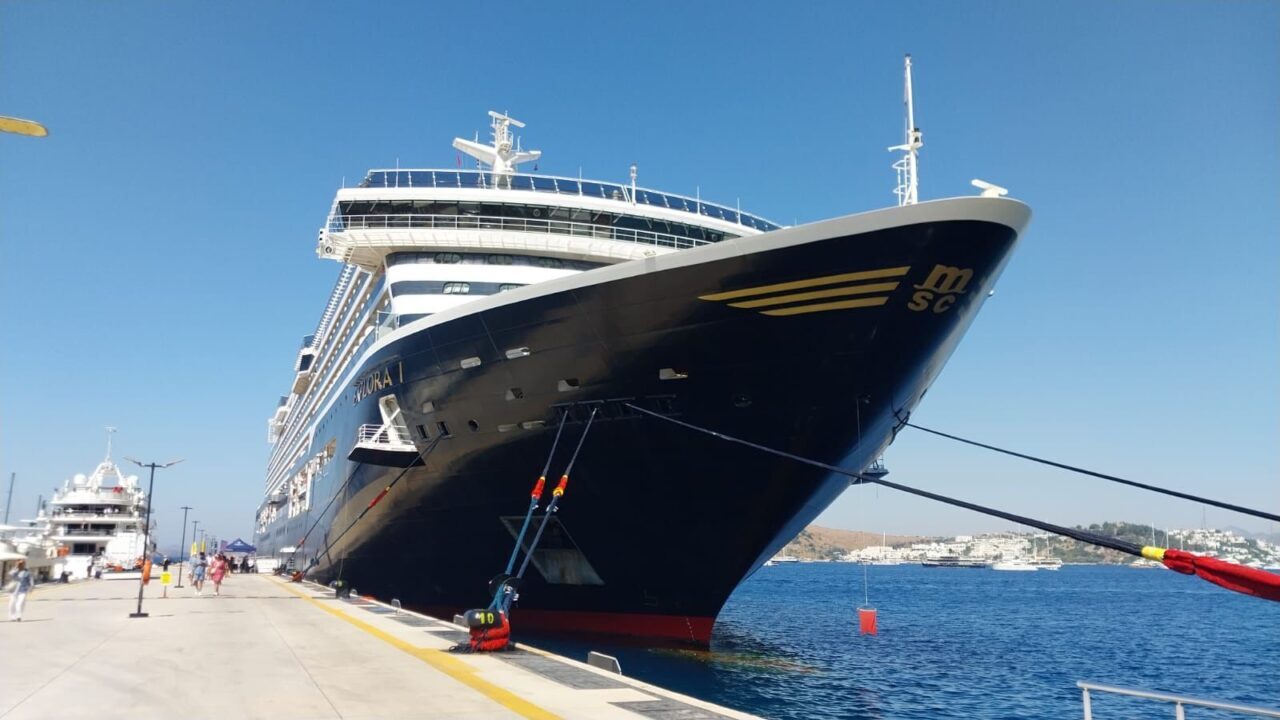 MUĞLA (AA) – Muğla'nın Bodrum ilçesine "Explora I" isimli kruvaziyerle