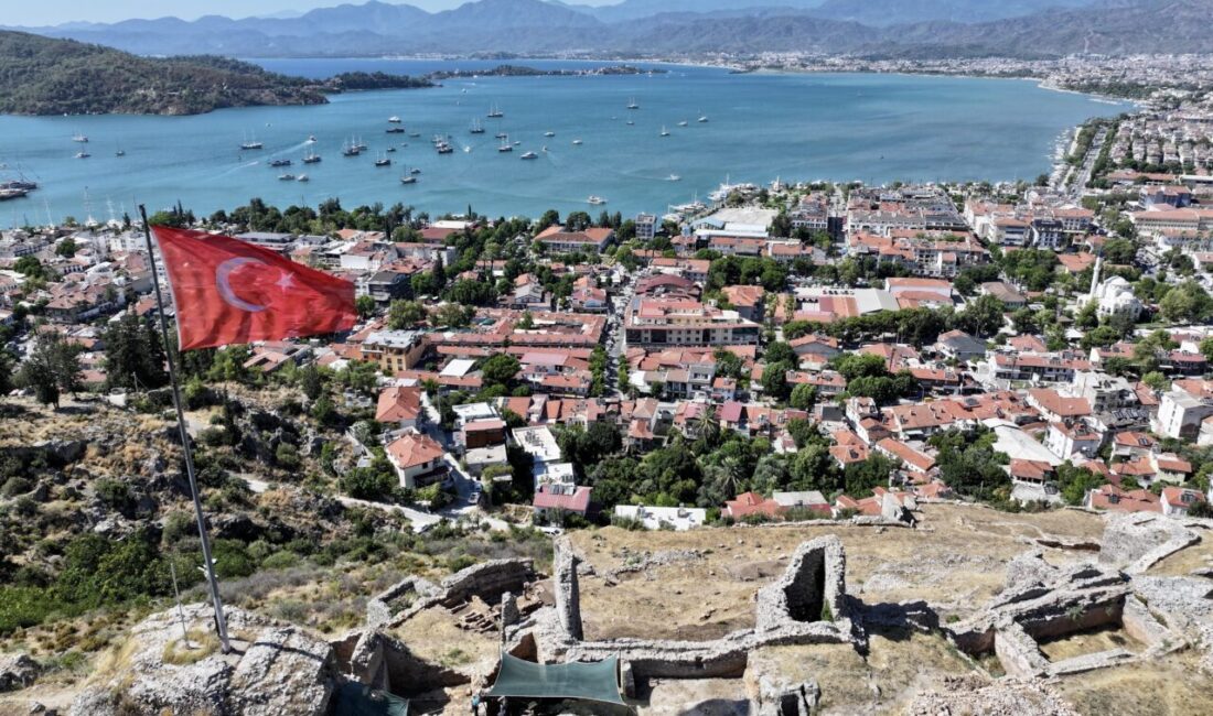 - Fethiye Kalesi Kazısı Bilimsel Sorumlusu Prof. Dr. Kadir Pektaş:
-