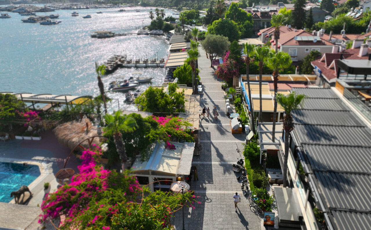 MUĞLA (AA) – Muğla'nın Fethiye ilçesindeki turistik mahalle Göcek'in sahil