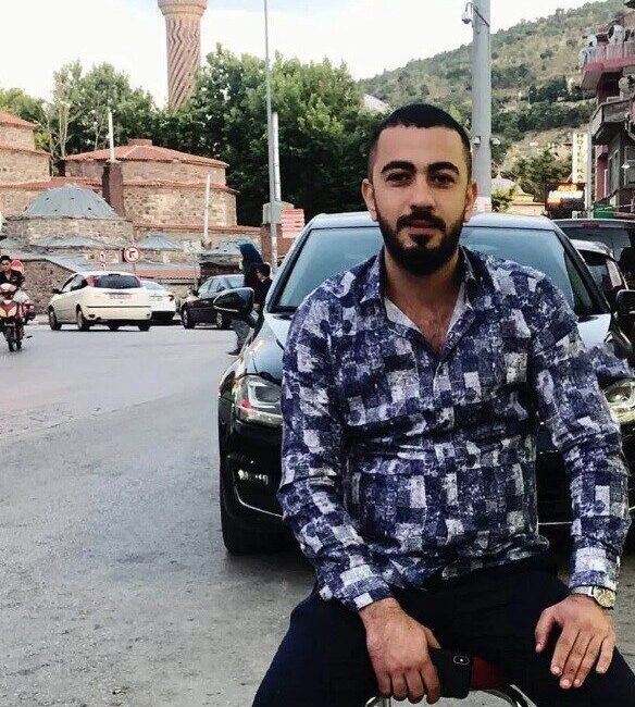 Afyonkarahisar’da meydana gelen motosiklet kazasında ağır yaralanan 30 yaşındaki genç