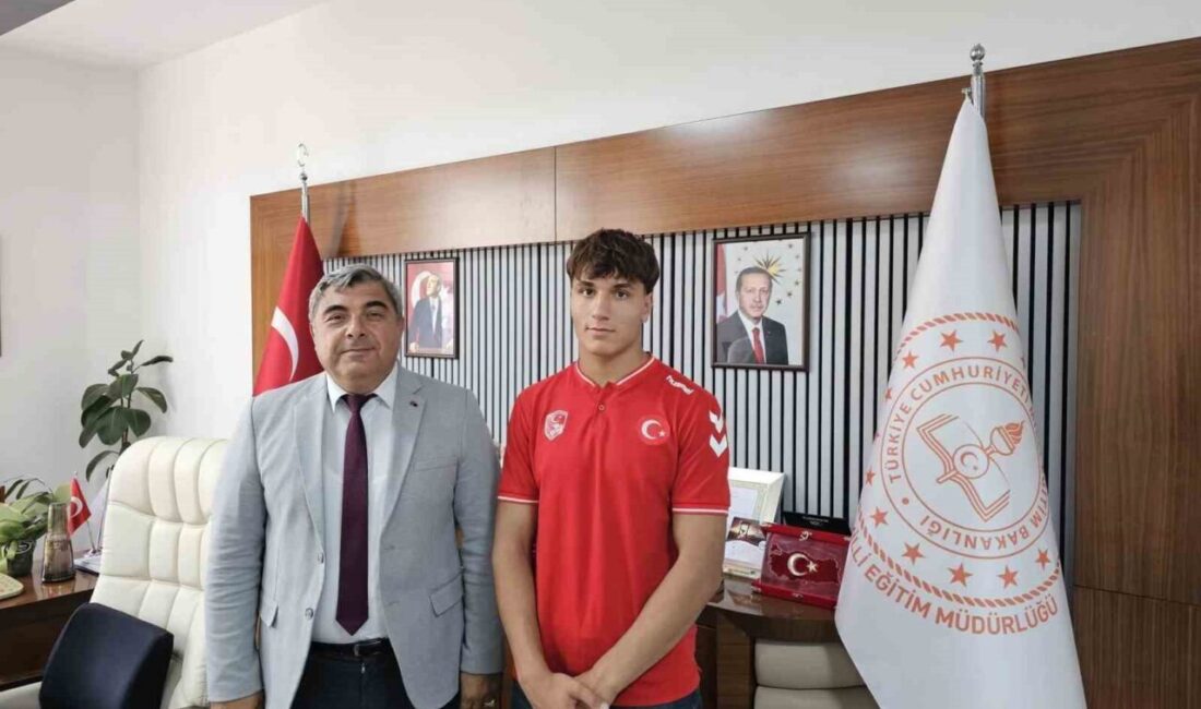 Edirne’de 664.sü düzenlenen Tarihi Kırkpınar Yağlı Güreşleri’nde deste küçük boy