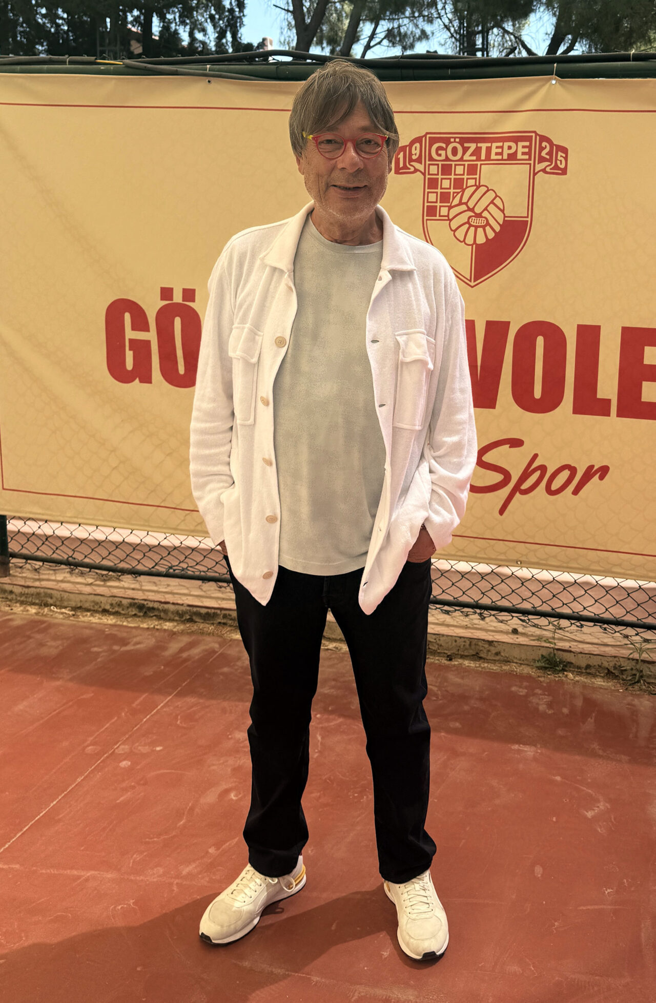İZMİR (AA) – Göztepe Kulübü Onursal Başkanı Mehmet Sepil ve