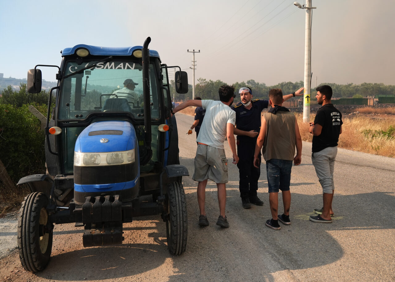 YANGINA MÜDAHALE EDEN EKİP SAYISI VE TAHLİYE EDİLEN MAHALLELER EKLENDİ