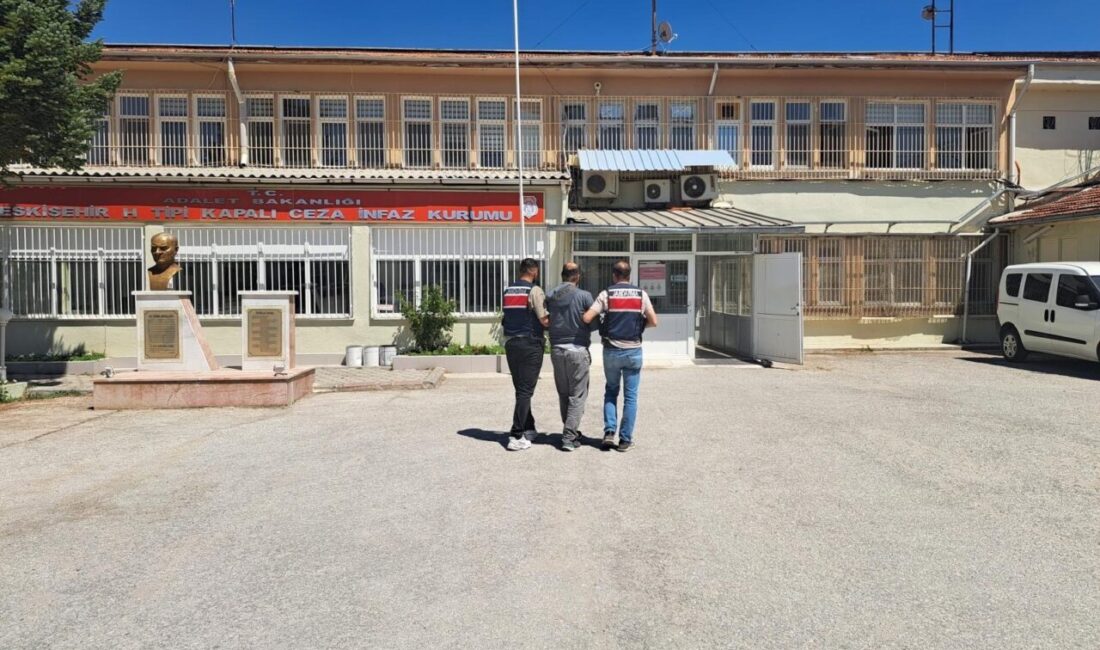 Interpol tarafından kırmızı bültenle aranan yabancı uyruklu terör örgütü üyesi