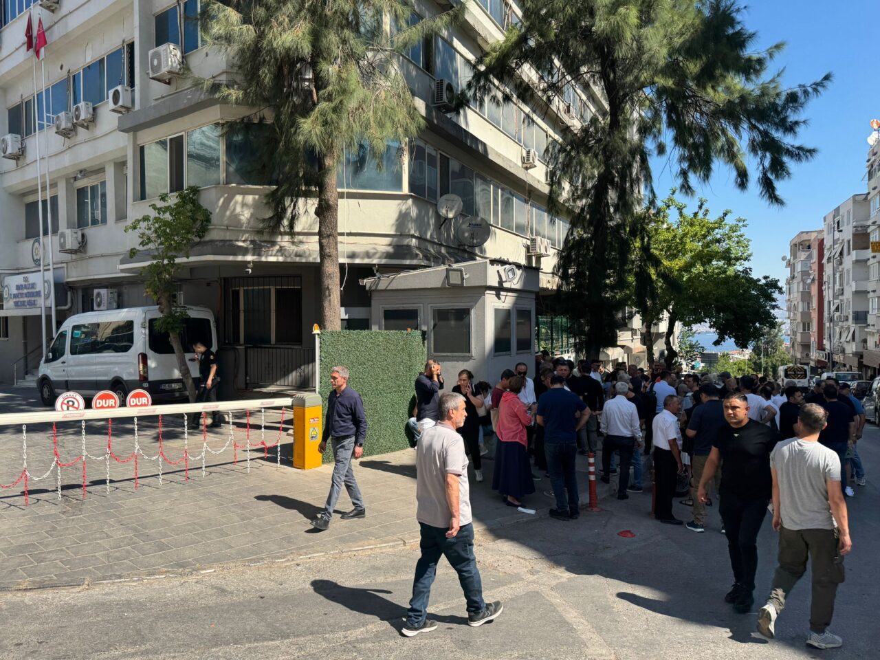 - "İhaleye ve edimin ifasına fesat karıştırma" ve "nitelikli dolandırıcılık"