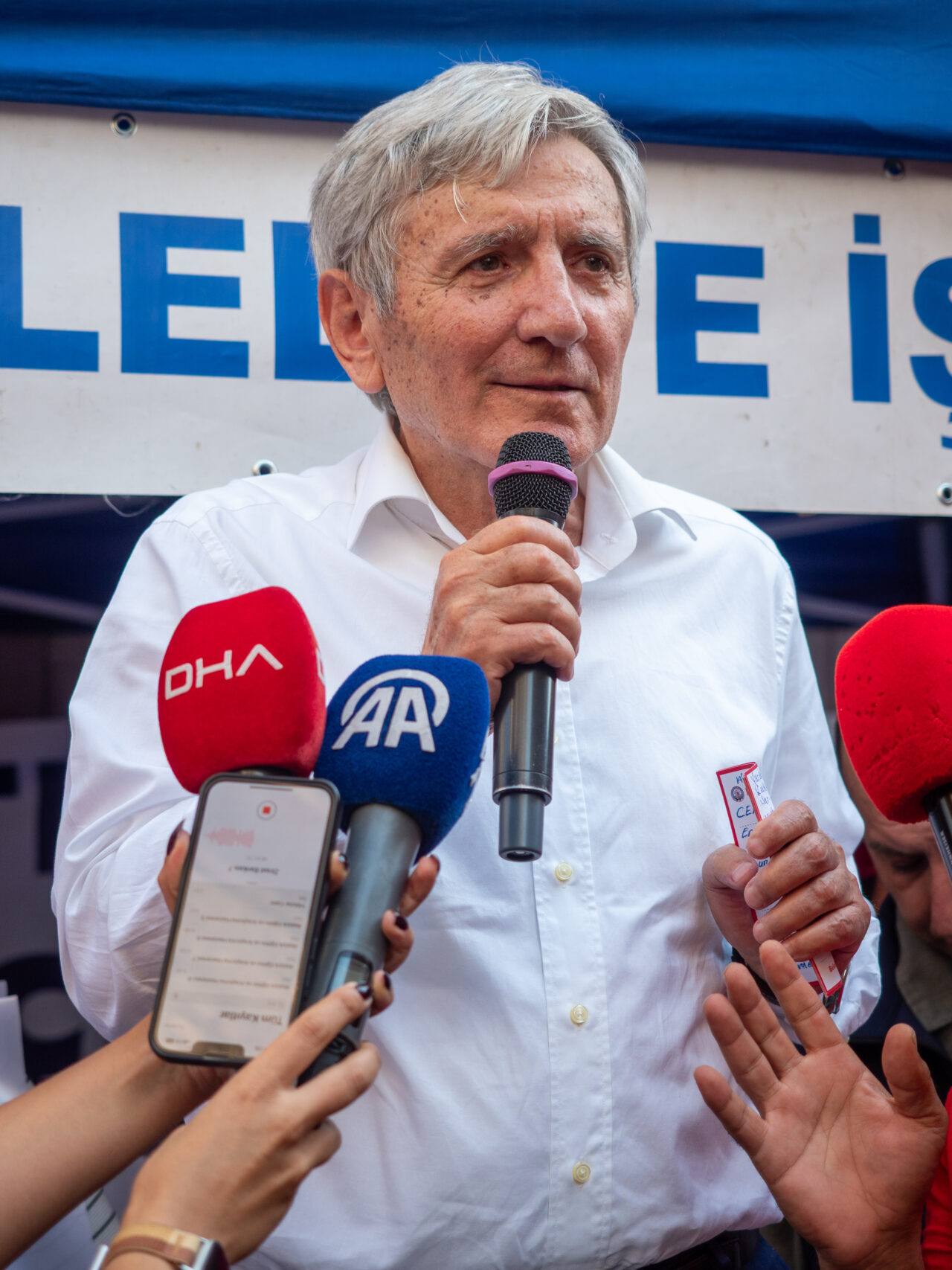 - Eyleme destek veren Belediye-İş Genel Başkanı Nihat Yurdakul:
- "Bu
