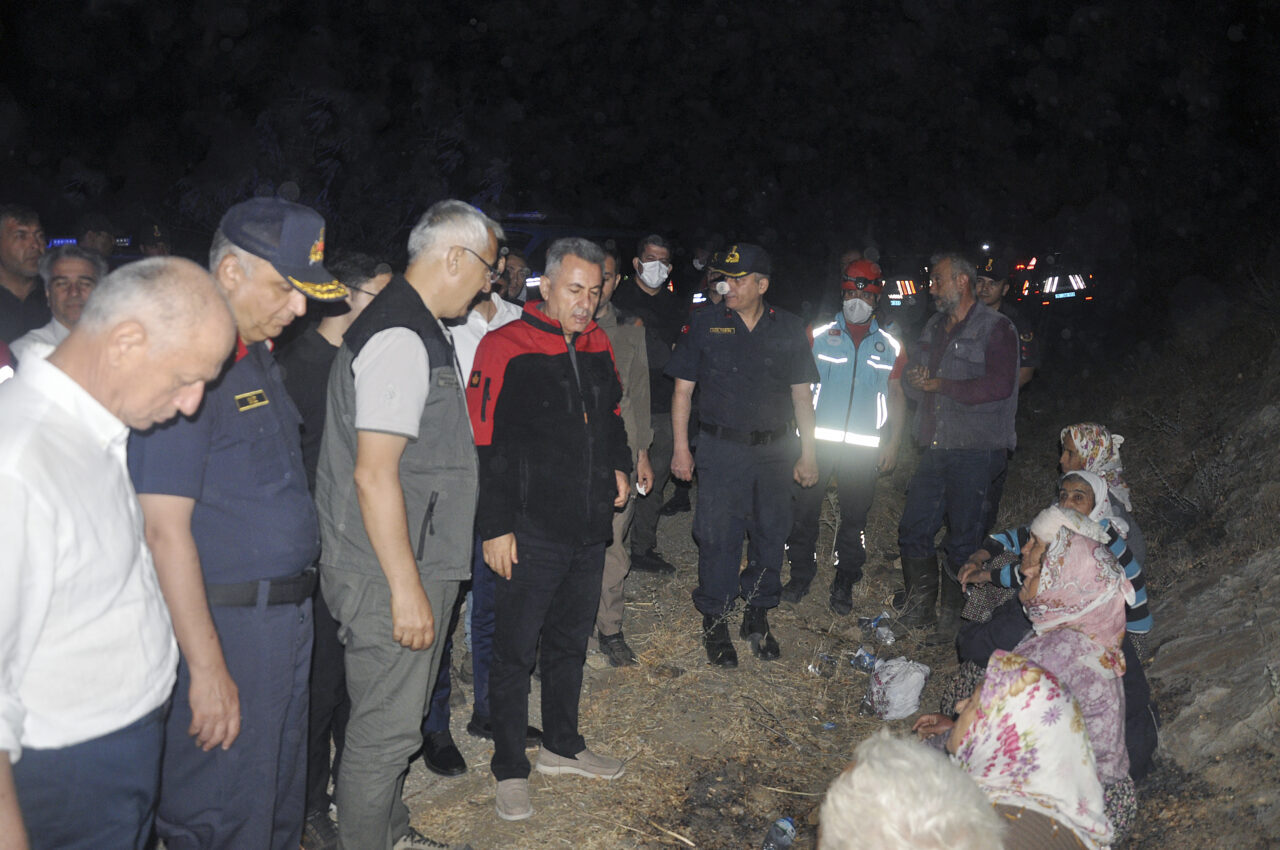 -"Her 2 mahallemizdeki vatandaşlarımızı hızlı bir şekilde tahliye etmek için