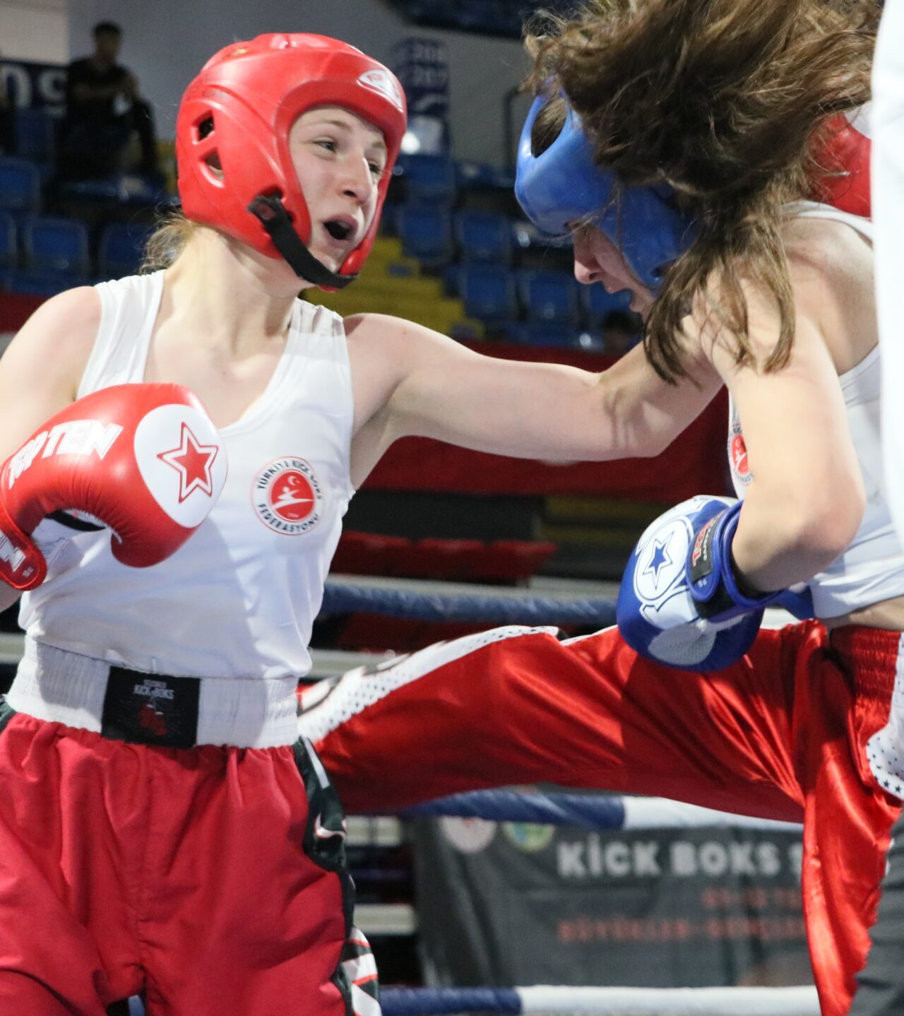 İZMİR (AA) – Türkiye Kick Boks Federasyonu tarafından 81 ilden