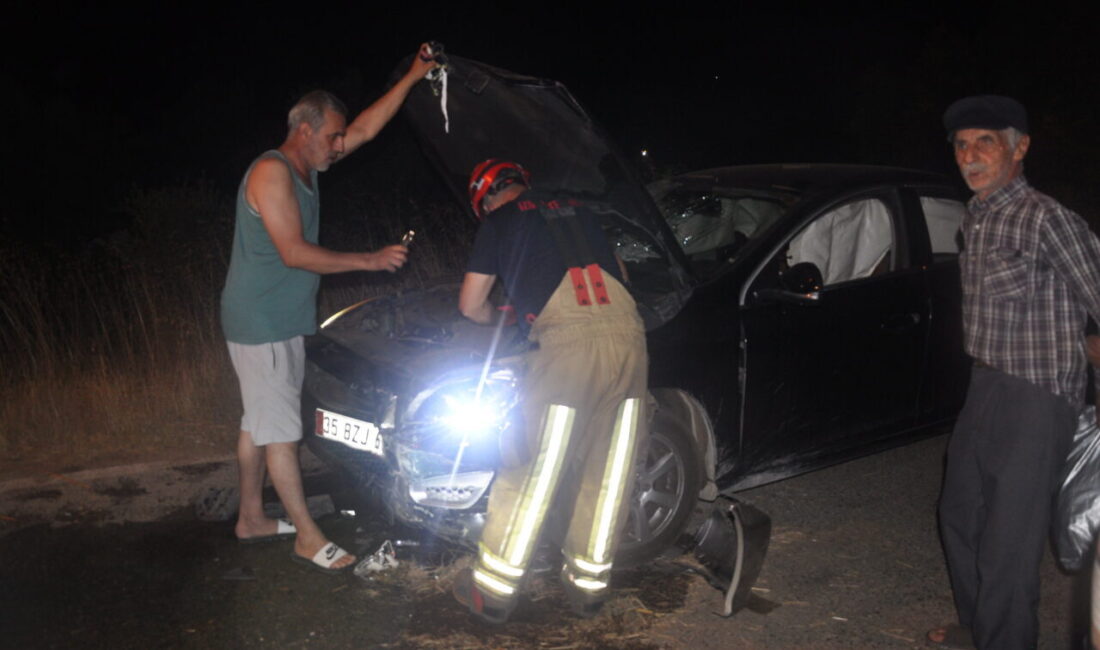 İZMİR (AA) – İzmir'in Ödemiş ilçesinde iki otomobilin çarpışması sonucu