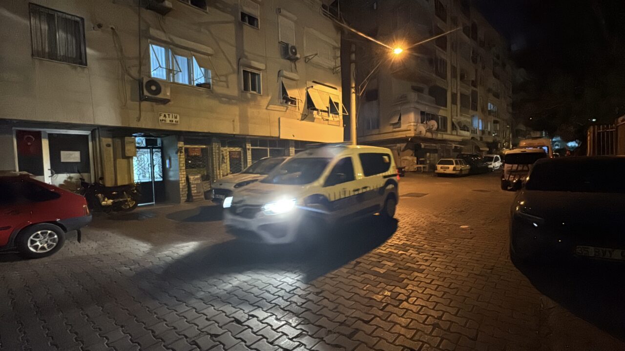 İZMİR (AA) – İzmir'in Bayraklı ilçesinde yalnız yaşayan 73 yaşındaki