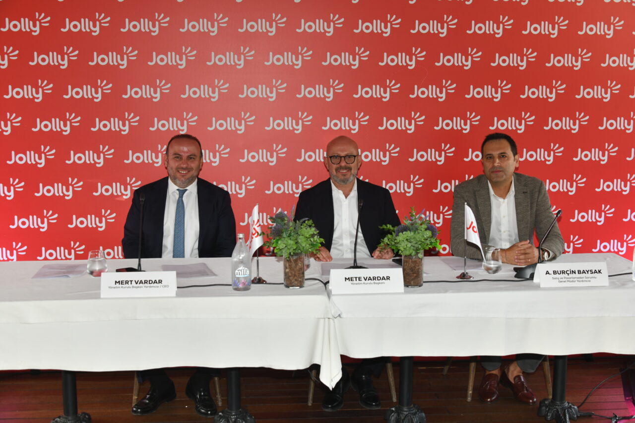 - Jolly Yönetim Kurulu Başkanı Mete Vardar:
- "İç pazarı büyütmeyi