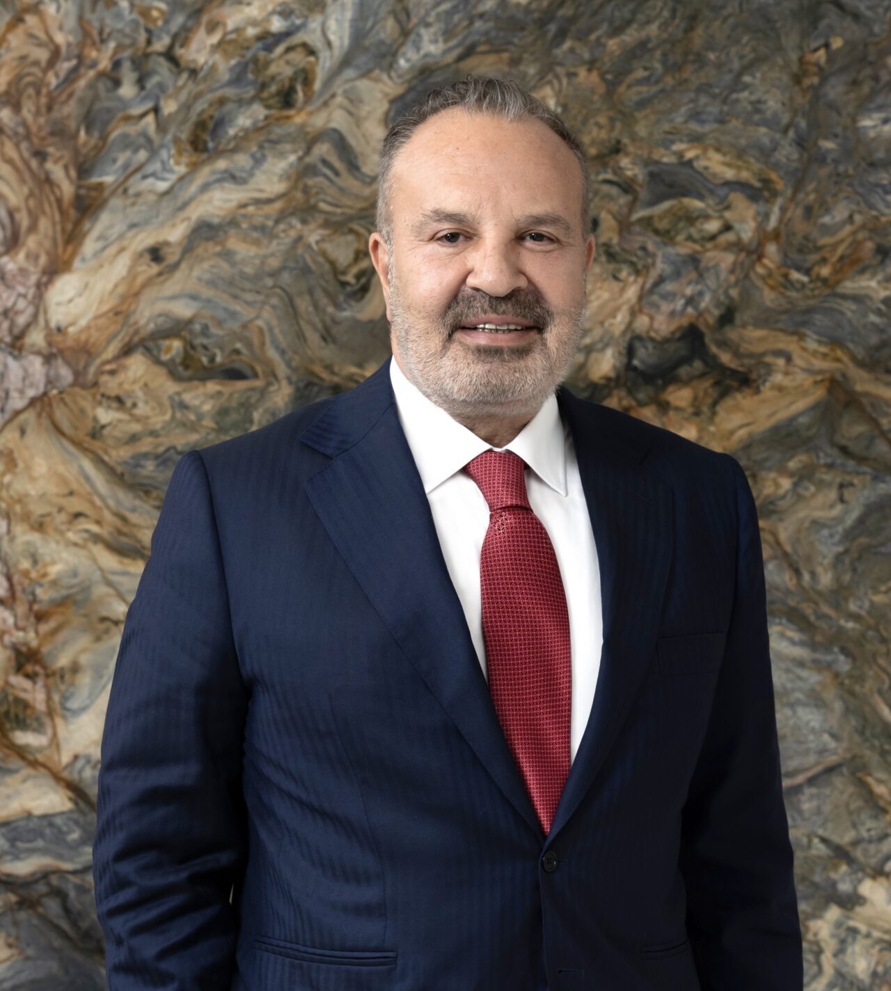- Kazancı Holding Yönetim Kurulu Başkanı ve CEO'su Cemil Kazancı:
-