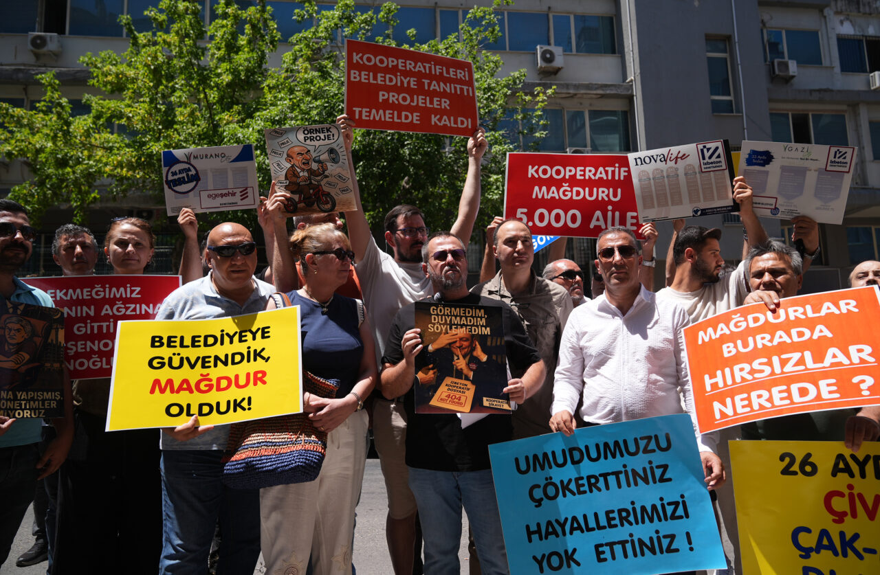 - Çiğli İmece Yaka Konut Kooperatifi üyesi Tolga Ahıskalıoğlu:
- "Geldiğimiz