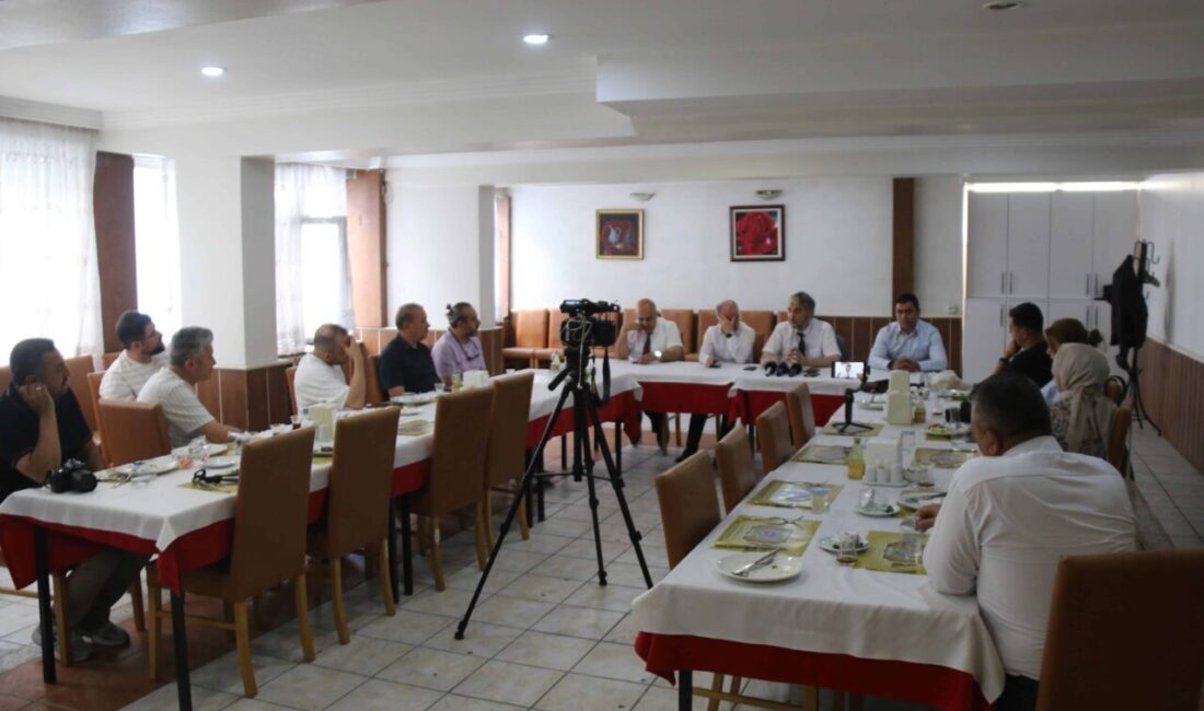 KÜTAHYA (AA) – Kütahya Milli Eğitim Müdürü Mustafa Yılmaz, gazetecilerle