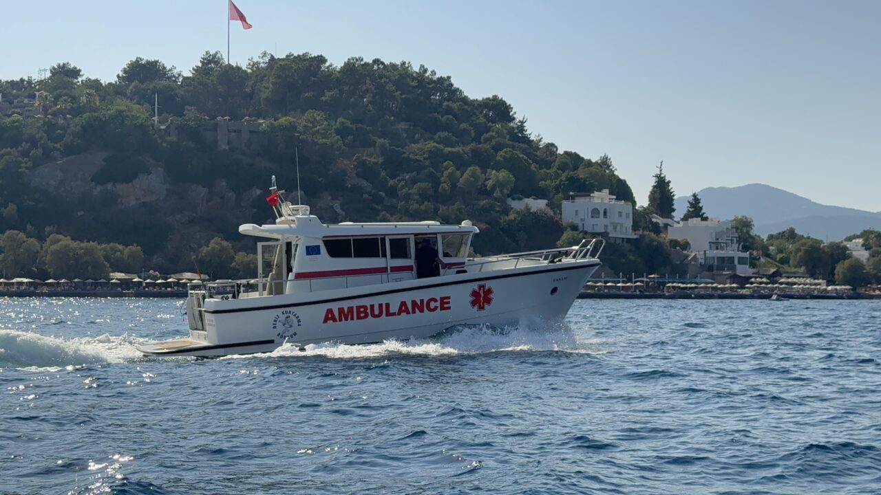 MUĞLA (AA) – Ege Denizi'ndeki Leros Adası'nda rahatsızlanan gazeteci Hasan
