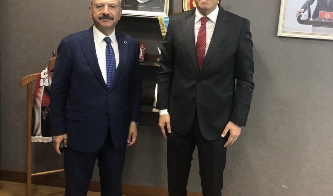 AK Parti Eskişehir Milletvekili Nebi Hatipoğlu, Eskişehir Valisi Hüseyin Aksoy’u