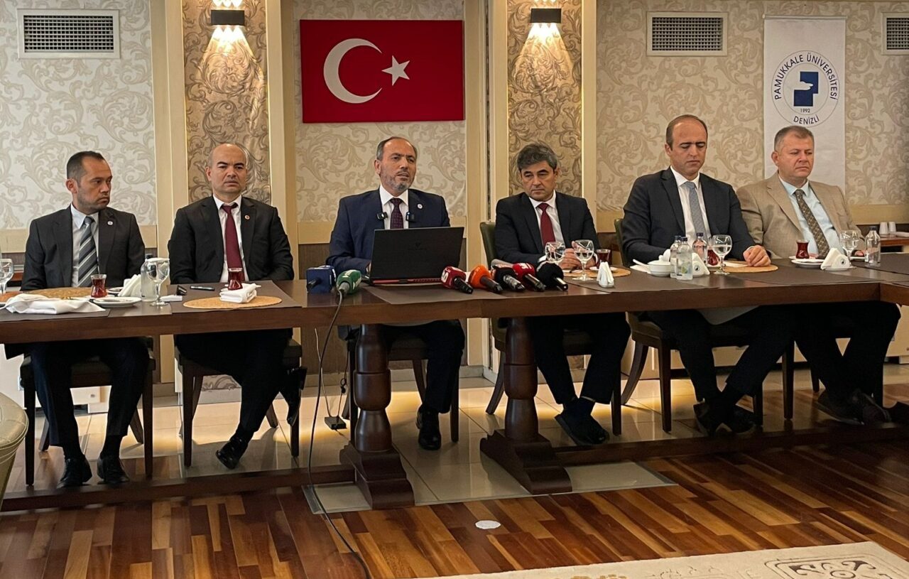 DENİZLİ (AA) – Pamukkale Üniversitesi Rektörü Prof. Dr. Mahmud Güngör,