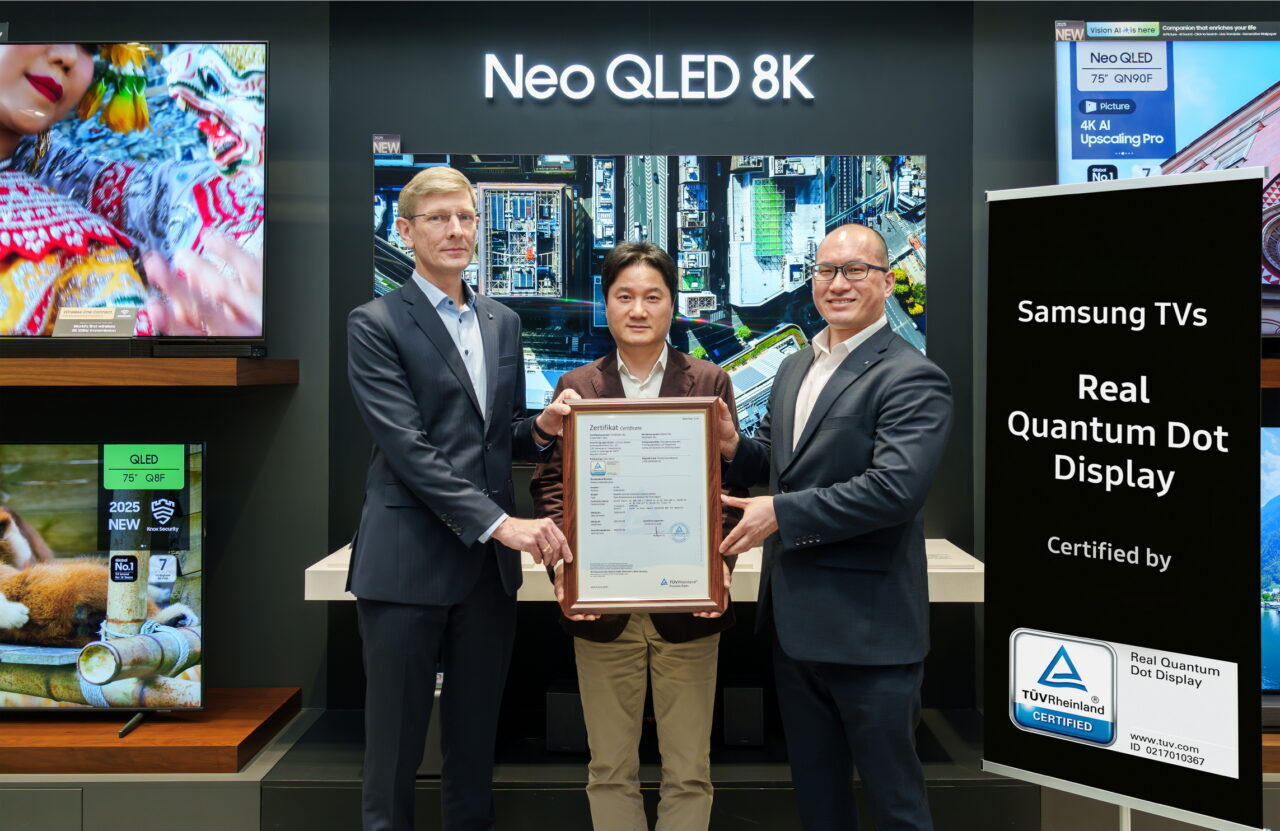 - Samsung Electronics Görsel Ekran İş Birimi Kıdemli Başkan Yardımcısı