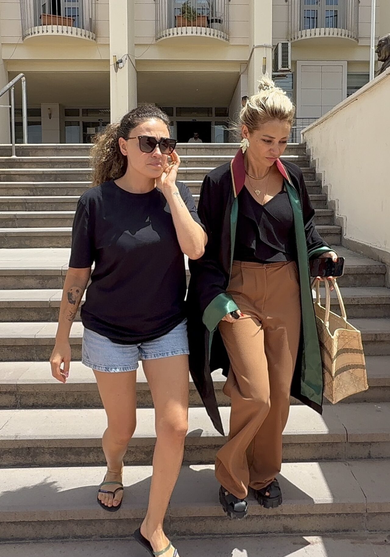 MUĞLA (AA) – Muğla'nın Bodrum ilçesinde, polisin üzerine araç sürdüğü