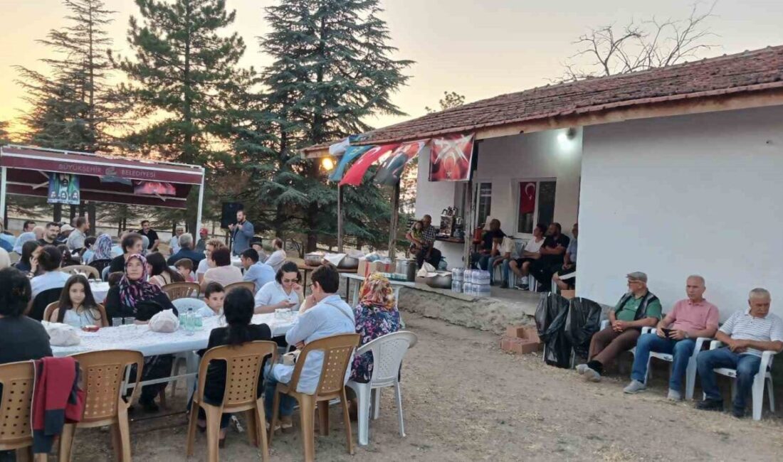 Eskişehir’in Alpu ilçesinde şehitler adına anma programı düzenlendi. Alpu ilçesinin