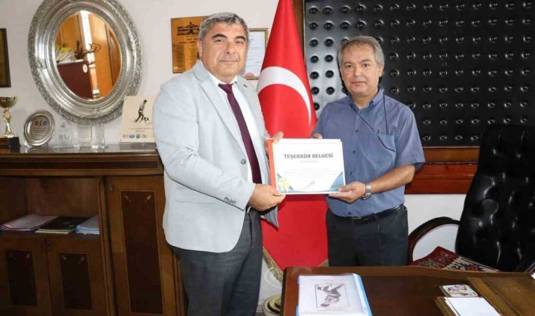 Afyonkarahisar İl Milli Eğitim Müdürü Miraç Sünnetci, Yükseköğretim Kurumları Sınavı’nda