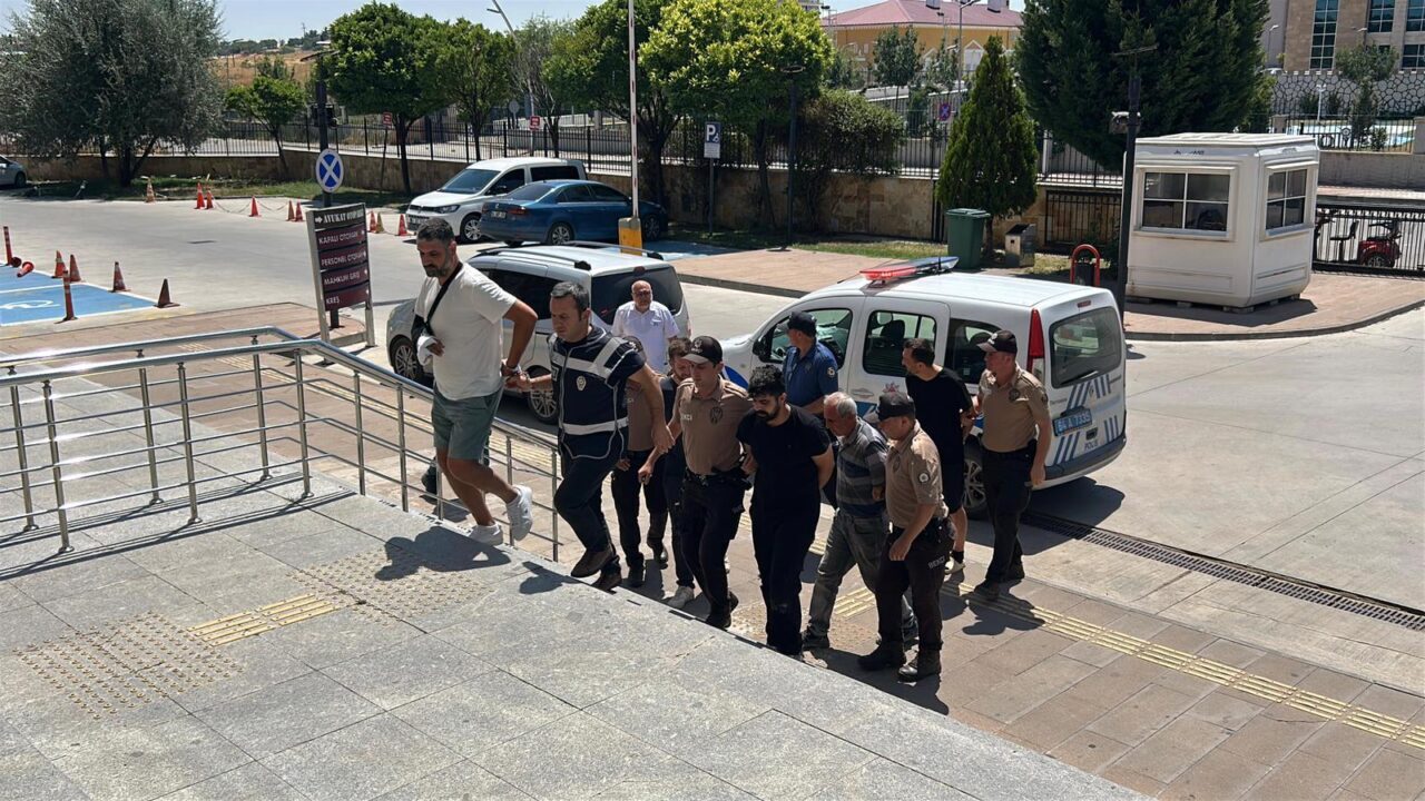 - Olayla ilgili iş yeri sahiplerinin de aralarında bulunduğu 5