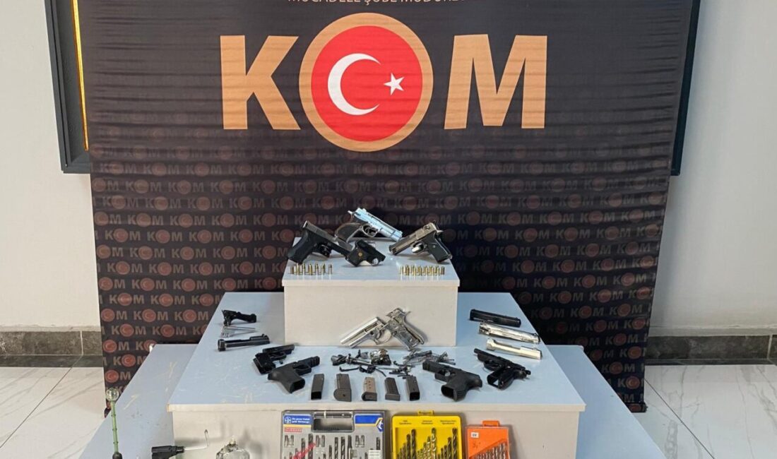 UŞAK (AA) – Uşak'ta düzenlenen silah kaçakçılığı operasyonunda gözaltına alınan