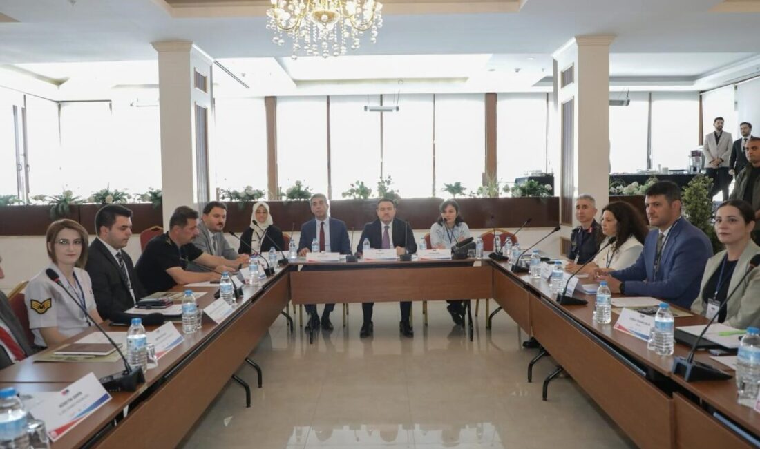 Kütahya Valisi Musa Işın, ’Türkiye’de Koruyucu Aile Sisteminin Güçlendirilmesi Projesi’