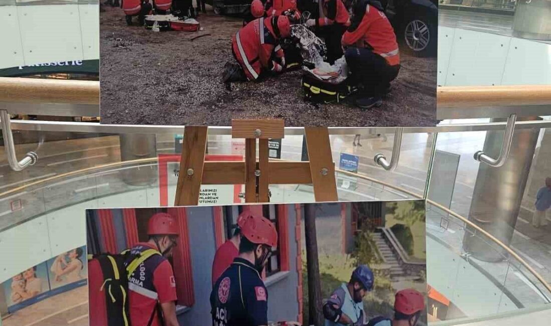 Afyonkarahisar’da Ulusal UMKE Haftası çerçevesinde açılan, ’Afetlerde UMKE Fotoğraf Sergisi’