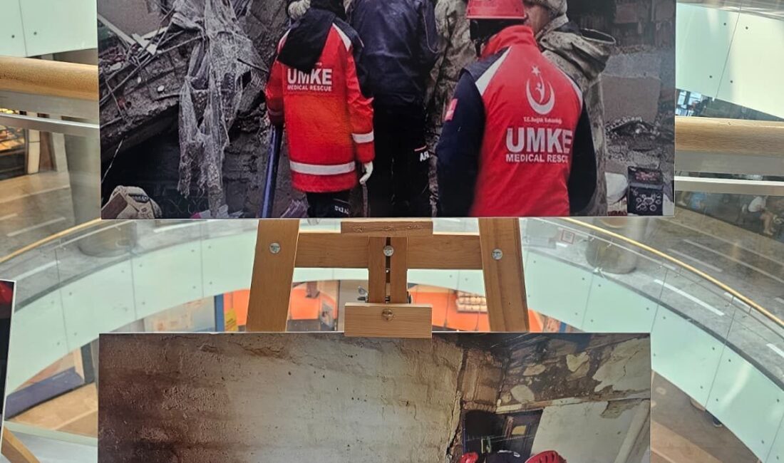 AFYONKARAHİSAR (AA) – Afyonkarahisar'da Ulusal UMKE Haftası dolayısıyla "Afetlerde UMKE