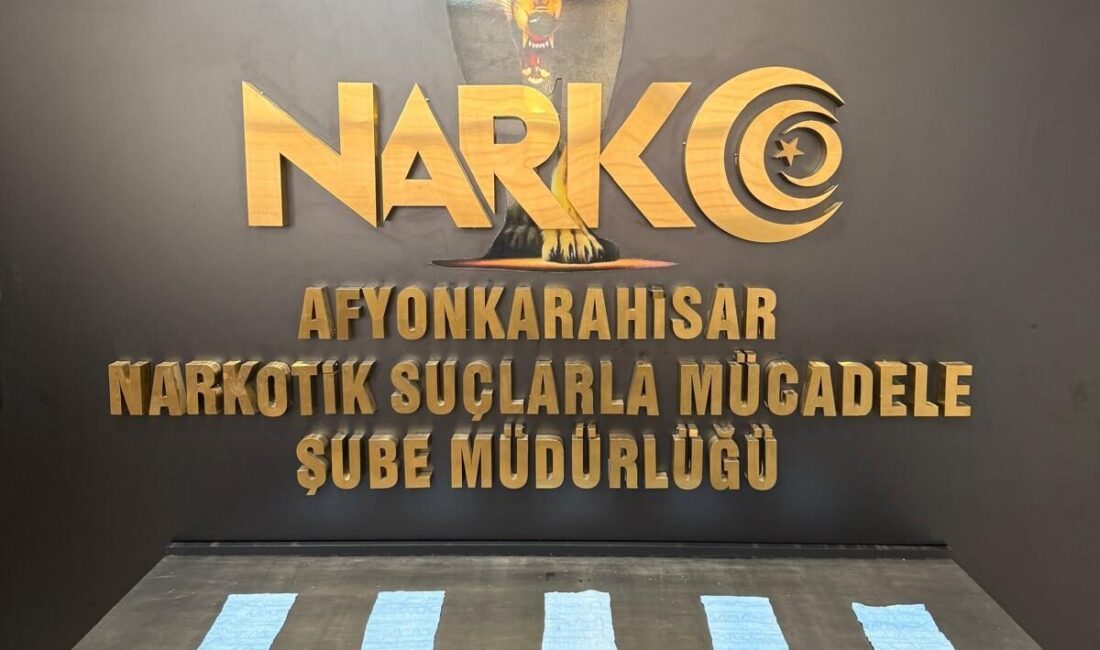 AFYONKARAHİSAR (AA) – Afyonkarahisar'da düzenlenen uyuşturucu operasyonunda gözaltına alınan 2