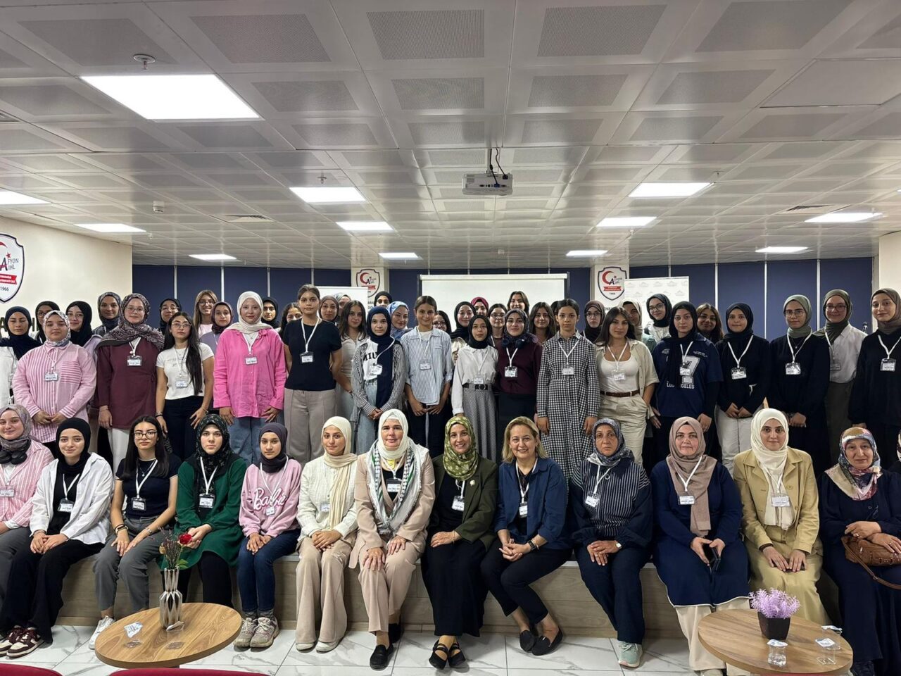 AFYONKARAHİSAR (AA) – Gençlik Hizmetleri Genel Müdürlüğünün Uluslararası Gençlik programları