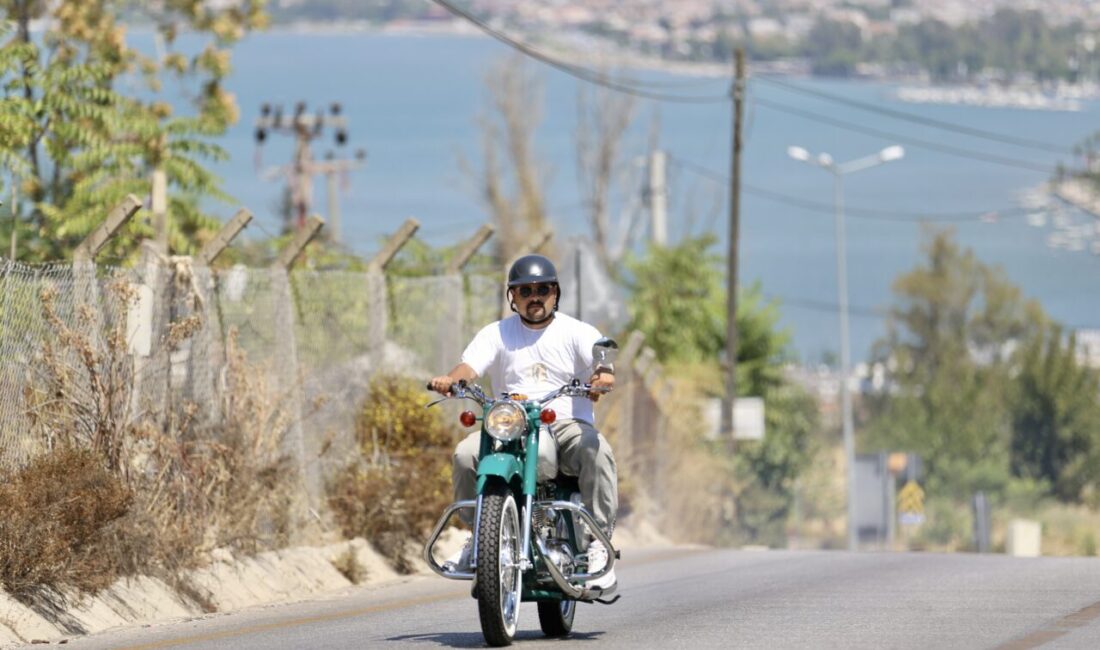 - Şenliklere katılıp kentte motosikletiyle gezerek çocukluk hayalini gerçekleştiren Emre