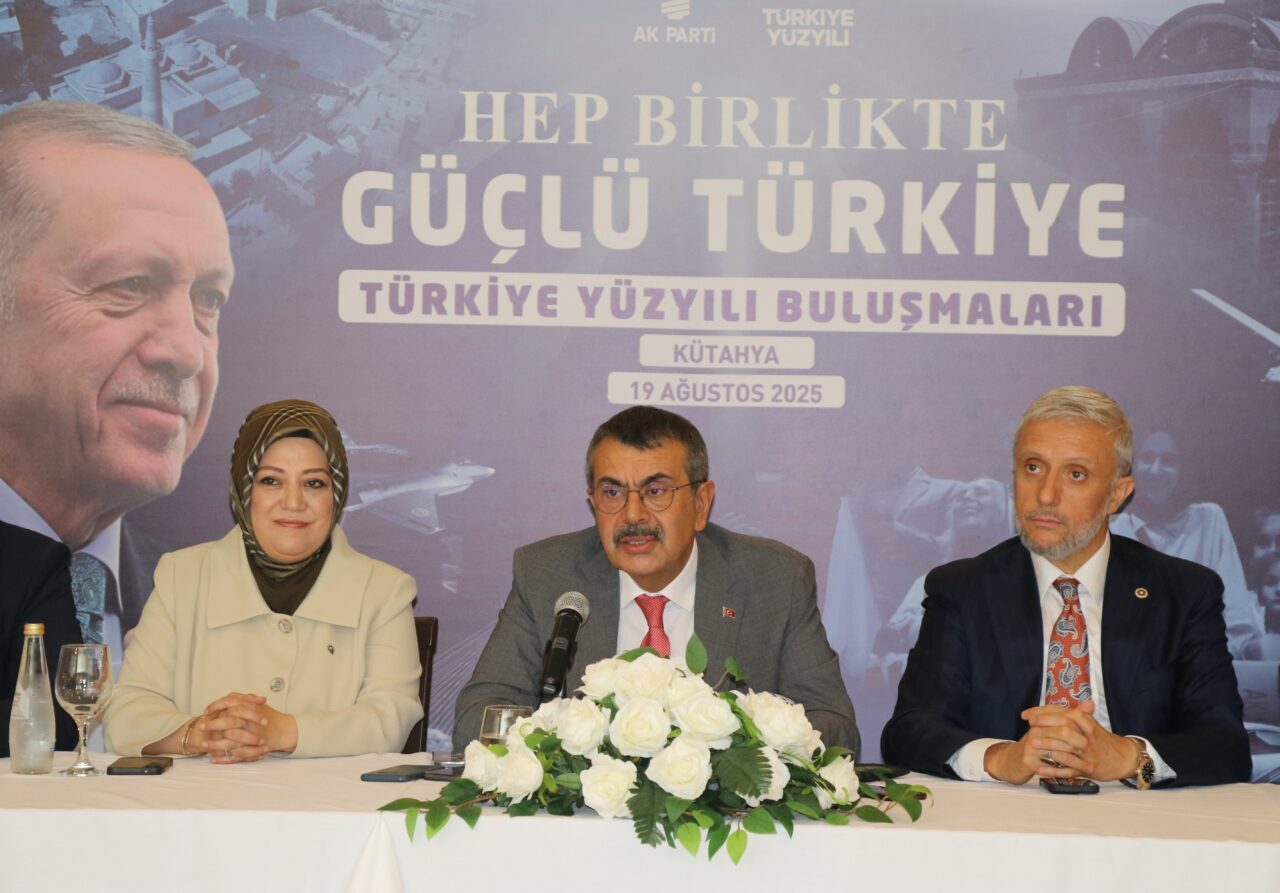 - "(Terörsüz Türkiye süreci) Böyle kararlılıkla mücadele yürütüldüğü için bugün