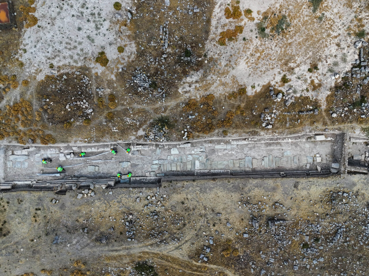 - Antik kentte yürütülen kazılarda bulunan 65 metre uzunluğundaki kanalizasyon