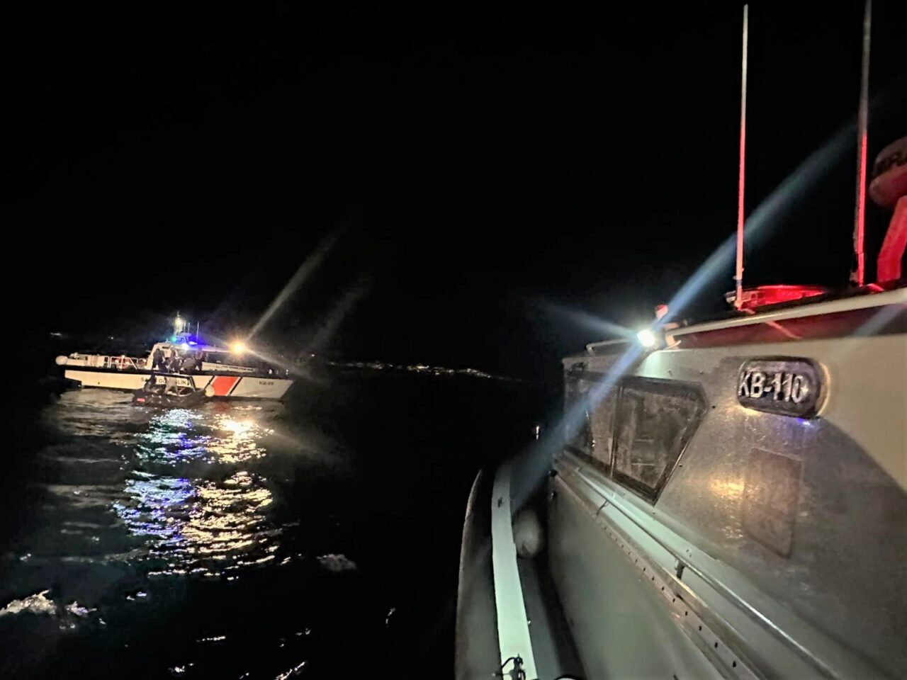 MUĞLA (AA) – Muğla'nın Bodrum ilçesi açıklarında 19 düzensiz göçmen