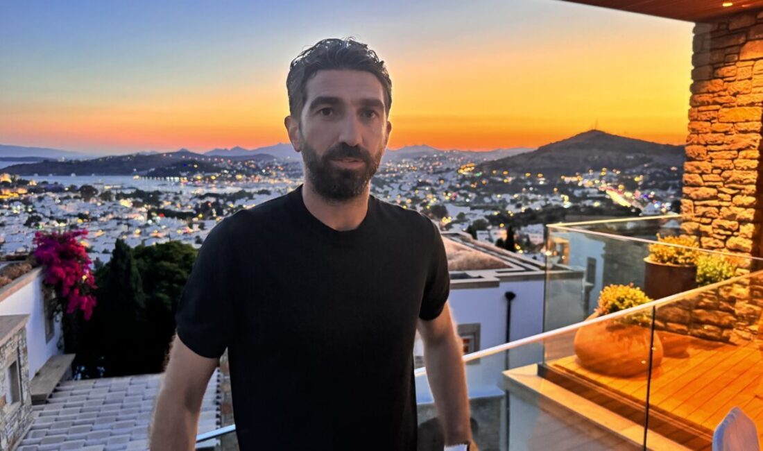 - Kulüp başkanı Aşkın Demir:
- "Üst lige çıkmak için elimizden