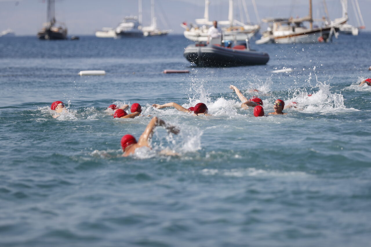 MUĞLA (AA) – Muğla'nın Bodrum ilçesinde "Sağlığa Kulaç At" etkinliği