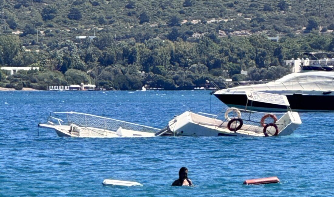 MUĞLA (AA) – Muğla'nın Bodrum ilçesinde, arızalanıp su alan ahşap
