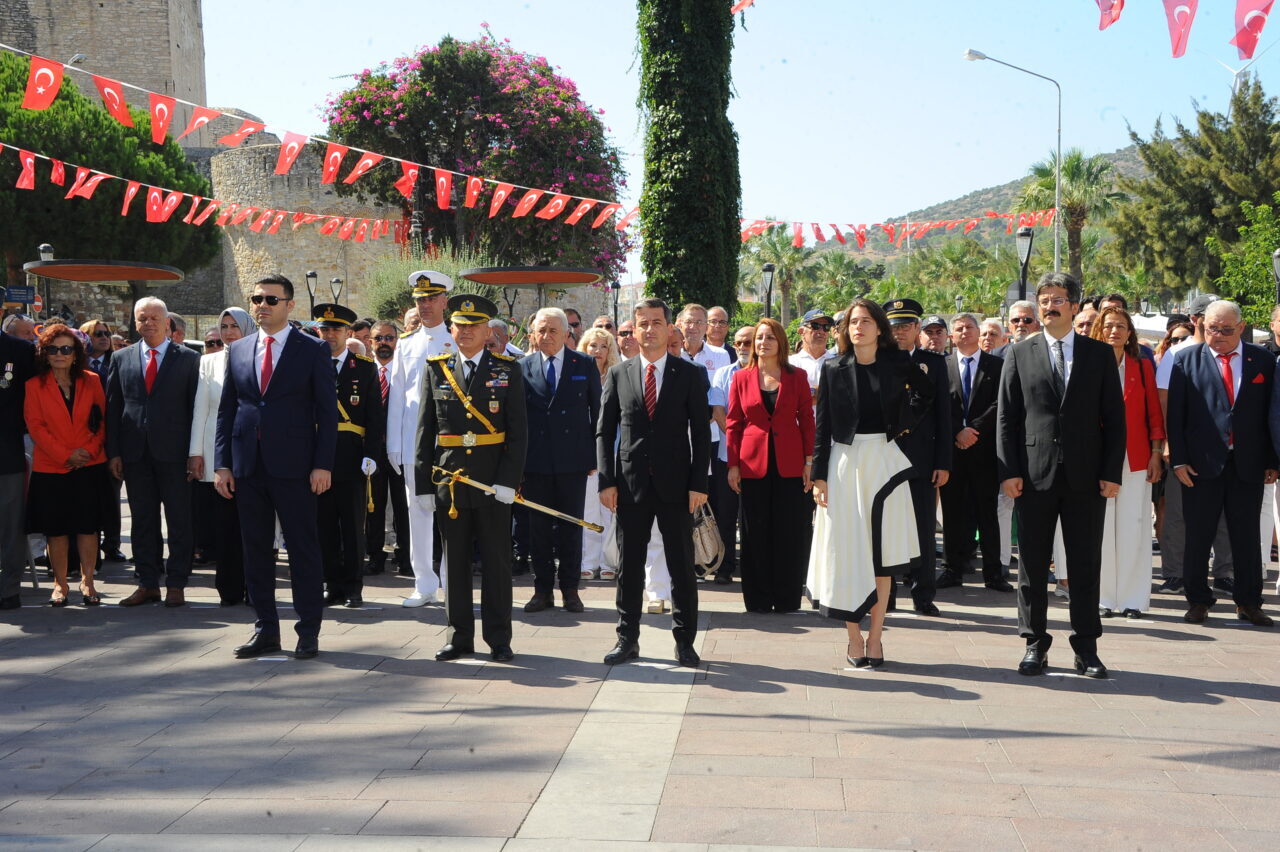 İZMİR (AA) – İzmir'in Çeşme ilçesinde 30 Ağustos Zafer Bayramı